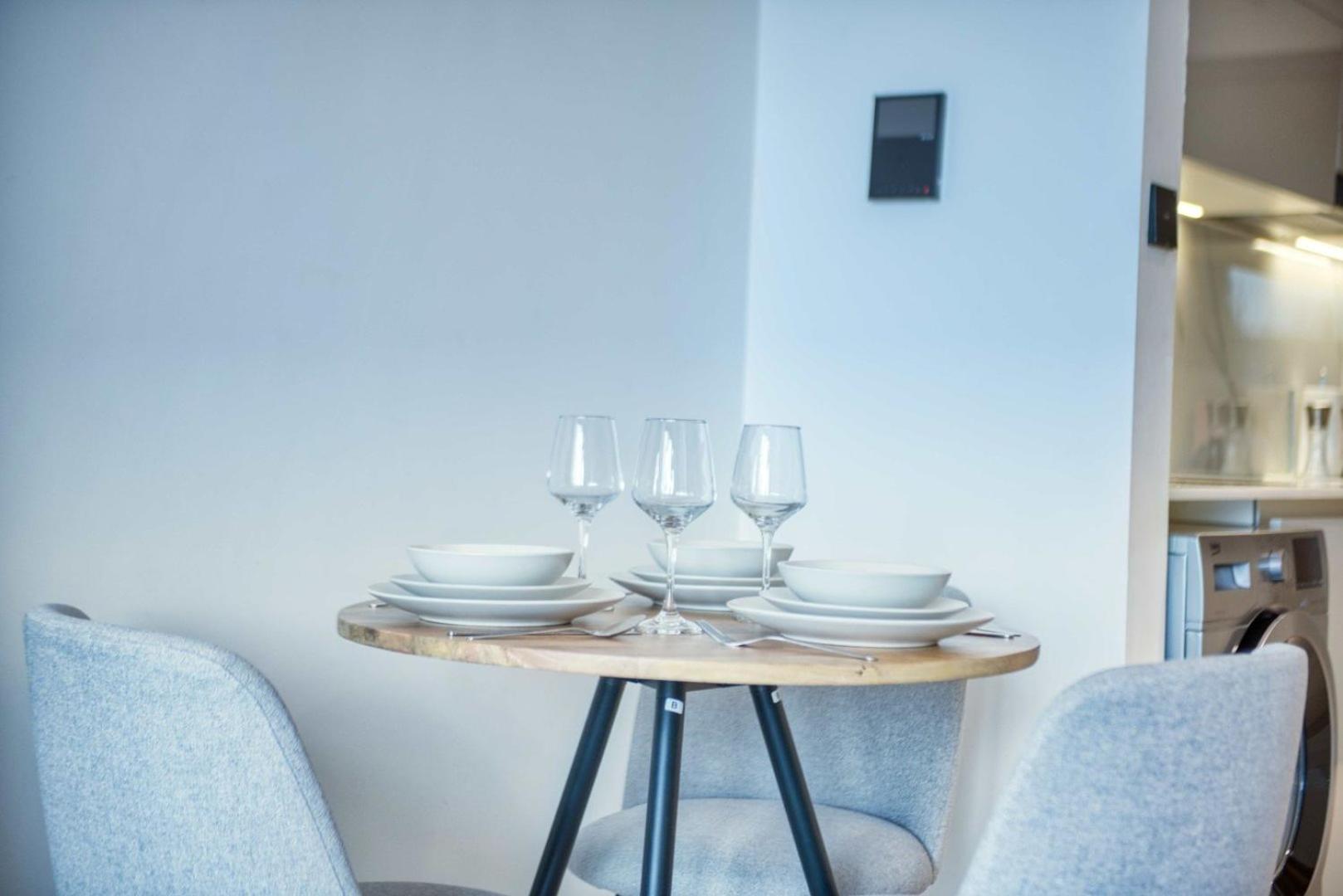 Aws Homes - Dreamful Views Of The Burj Apartment